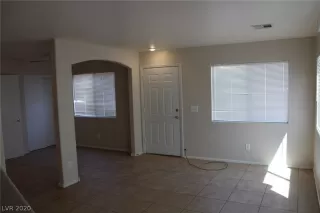Photo #3: 2198409 Listing