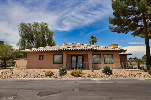 MLS: 2198450 Condo For Sale