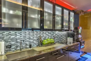 Photo #3: 2198537 Listing 