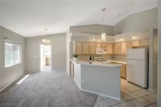 Photo #4: 2198581 Listing