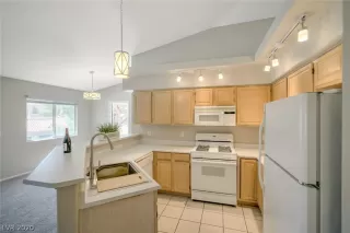 Photo #6: 2198581 Listing