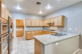 Photo #3: 2198628 Listing 