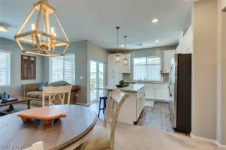 Photo #3: 2198631 Listing