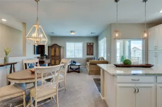 Photo #5: 2198631 Listing