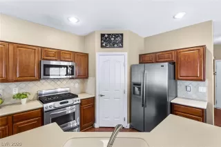 Photo #1: 2198665 Listing 