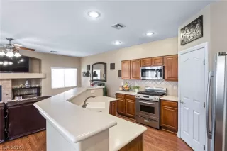 Photo #2: 2198665 Listing 