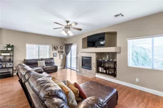 Photo #3: 2198665 Listing 