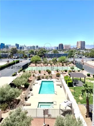 Photo #5: 2198674 Listing 