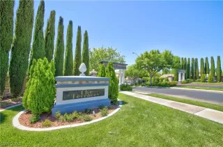 Photo #2: 2198688 Listing