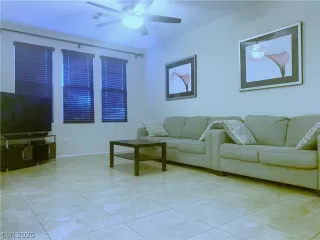 Photo #6: 2198709 Listing