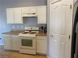 Photo #5: 2198711 Listing