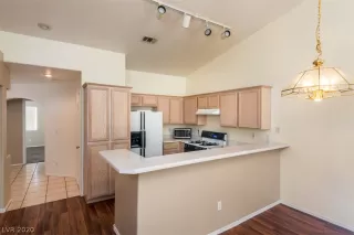 Photo #6: 2198756 Listing