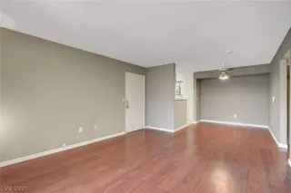 Photo #6: 2198840 Listing