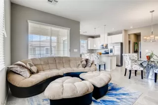 Photo #3: 2198883 Listing