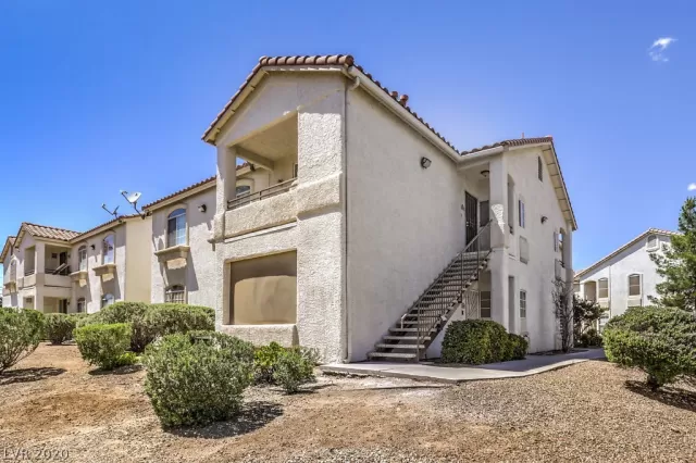 MLS: 2198884 Condo For Sale