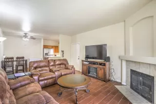 Photo #5: 2198884 Listing