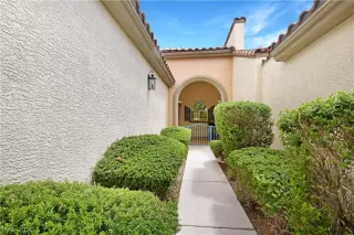 Photo #2: 2198892 Listing