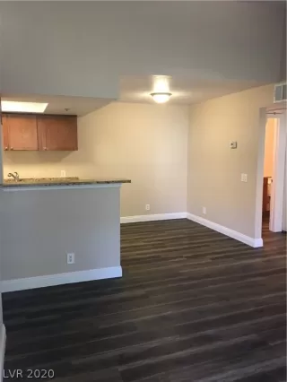 Photo #1: 2198898 Listing