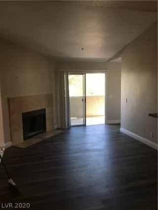 Photo #3: 2198898 Listing