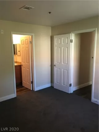 Photo #5: 2198898 Listing