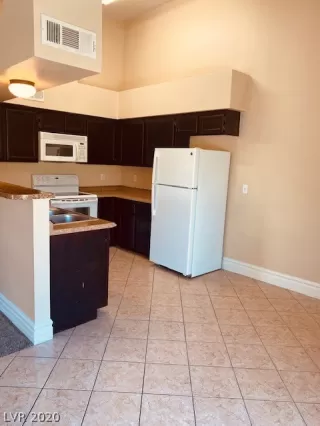 Photo #5: 2198951 Listing 