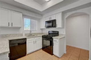 Photo #2: 2198963 Listing