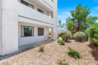 Photo #5: 2198983 Listing