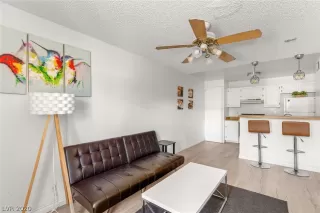 Photo #6: 2198983 Listing