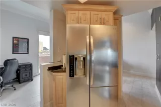 Photo #5: 2198988 Listing