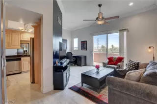 Photo #6: 2198988 Listing