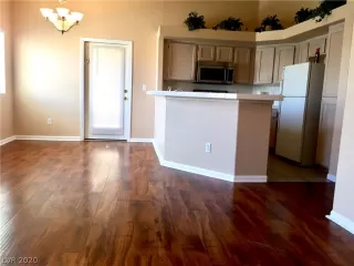 Photo #2: 2199001 Listing 