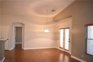 Photo #3: 2199131 Listing