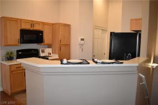 Photo #5: 2199131 Listing