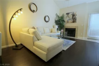 Photo #4: 2199251 Listing 