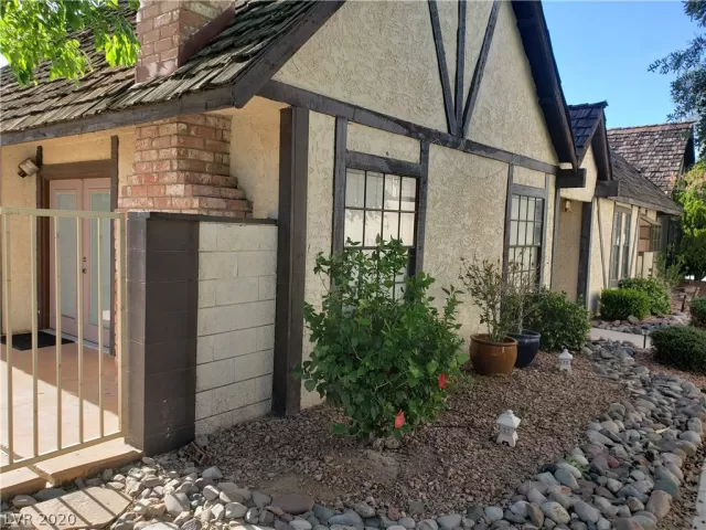 MLS: 2199292 Condo For Sale