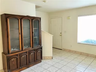 Photo #3: 2199401 Listing