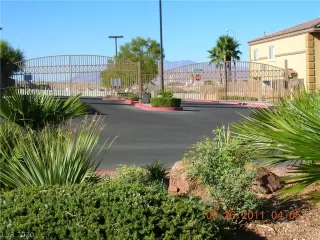 Photo #5: 2199404 Listing 