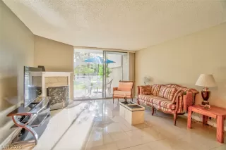 Photo #2: 2199451 Listing