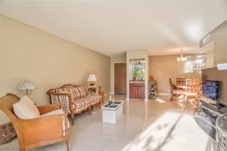 Photo #4: 2199451 Listing