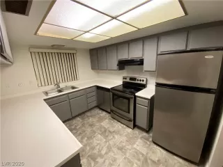 Photo #2: 2199459 Listing 