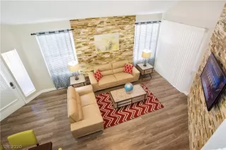 Photo #5: 2199475 Listing 