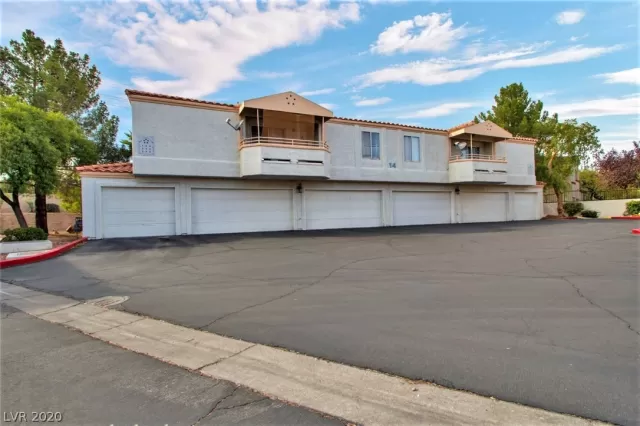 MLS: 2199513 Condo For Sale