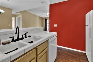 Photo #6: 2199513 Listing