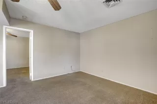 Photo #5: 2199648 Listing