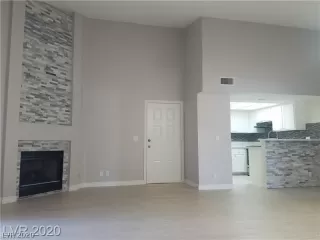 Photo #5: 2199693 Listing 