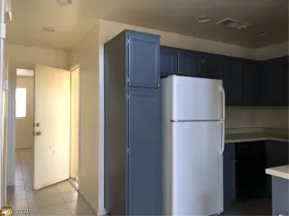 Photo #4: 2199694 Listing 