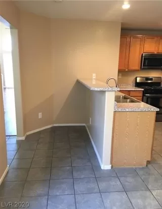 Photo #5: 2199737 Listing 