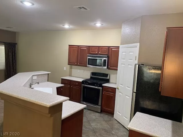 MLS: 2199768 Condo For Sale
