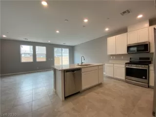 Photo #3: 2199775 Listing