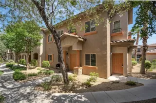 Photo #4: 2199891 Listing